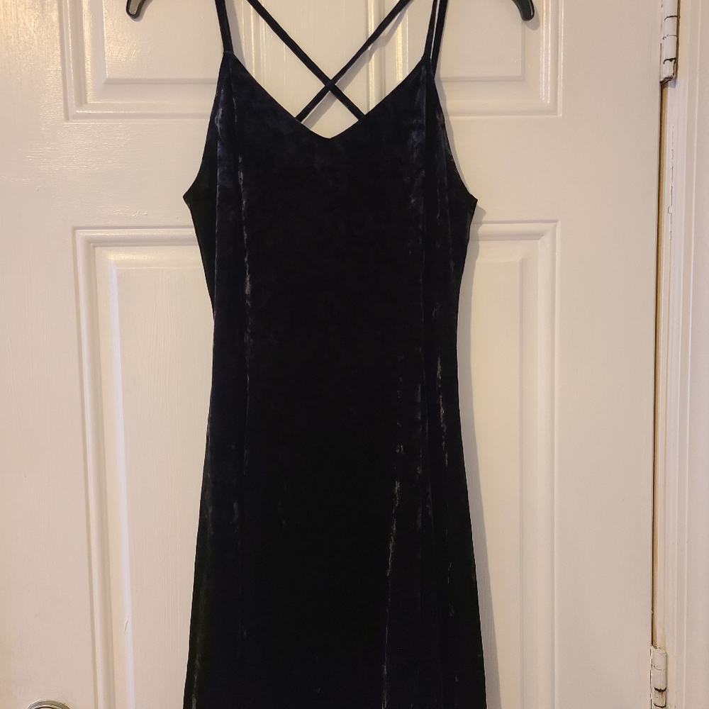 Sold**Velvet short dress